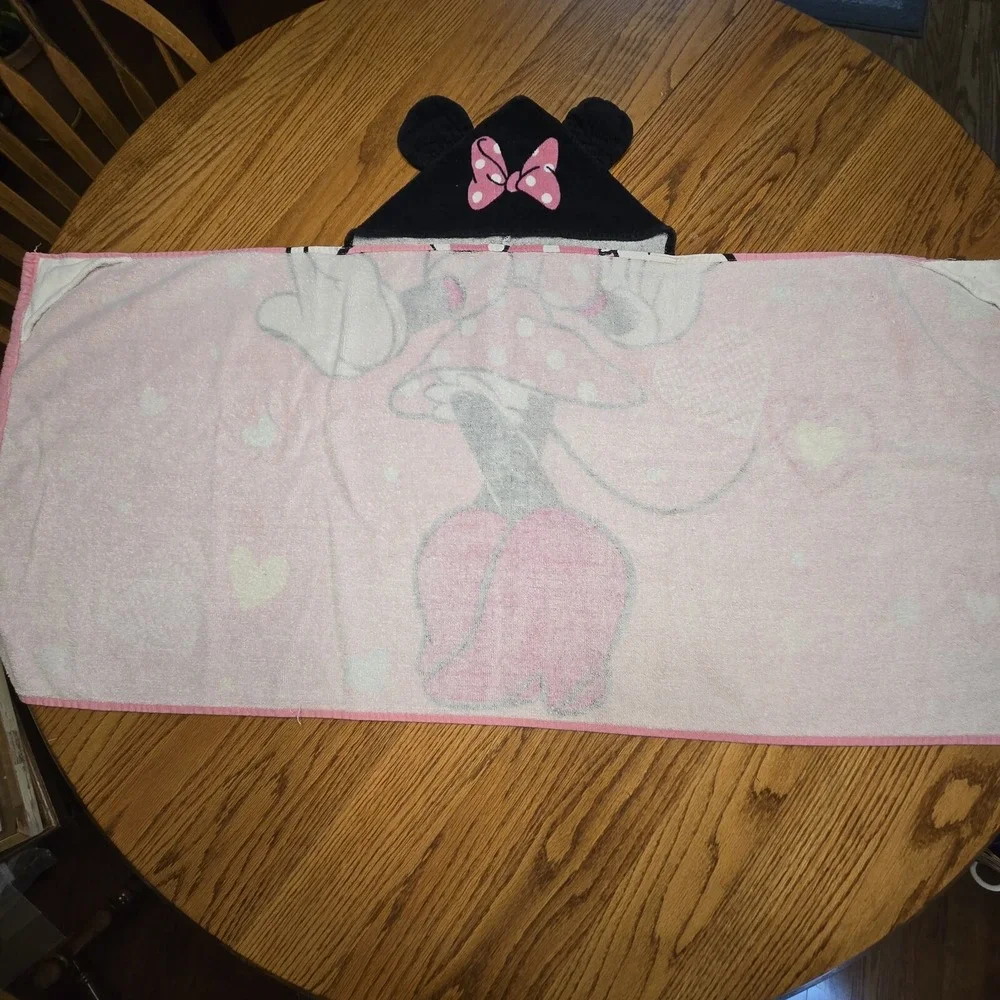 Disney Minnie Mouse Hooded Towel Wrap Girls 27